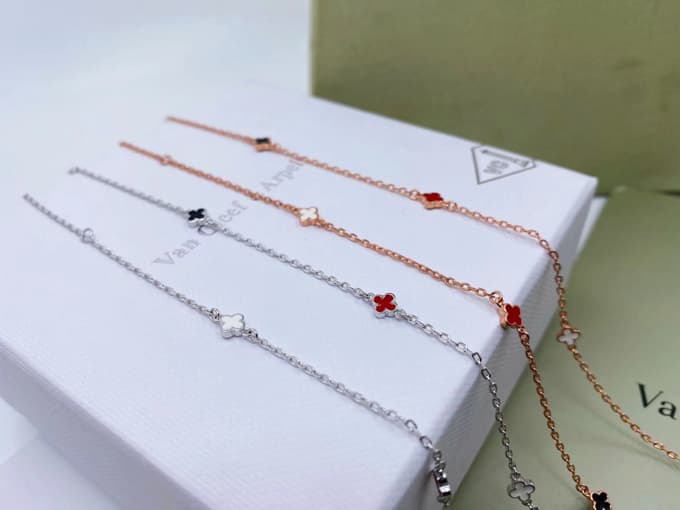 Van Cleef & Arpels Jewelry 7