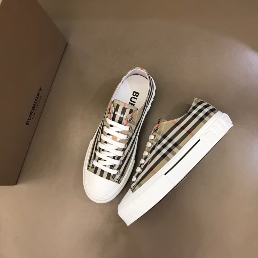 Burberry Shoes 2