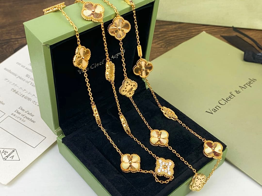 Van Cleef & Arpels Jewelry 3