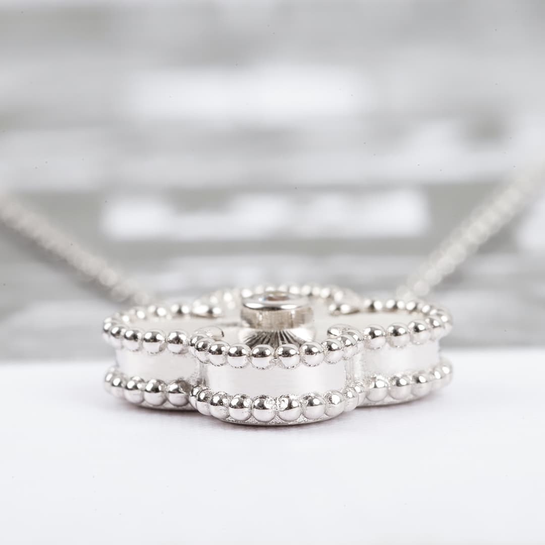 Van Cleef & Arpels Jewelry 5