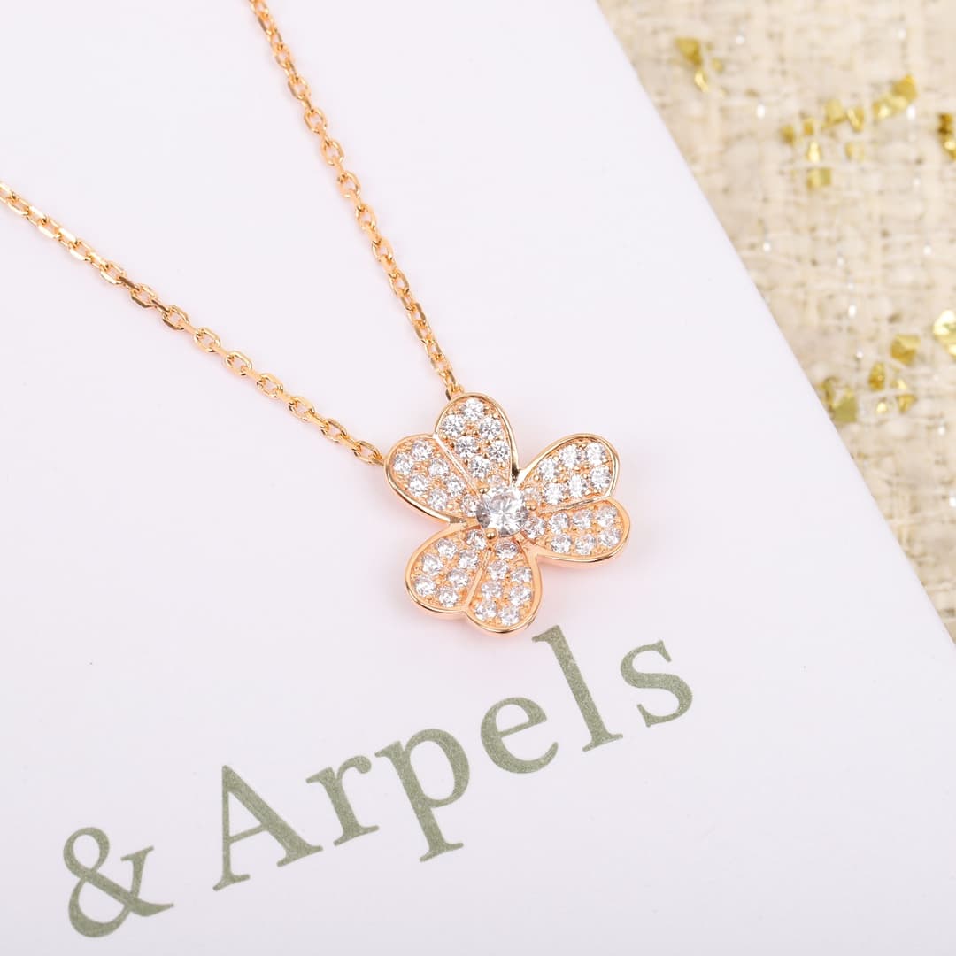 Van Cleef & Arpels Jewelry 3