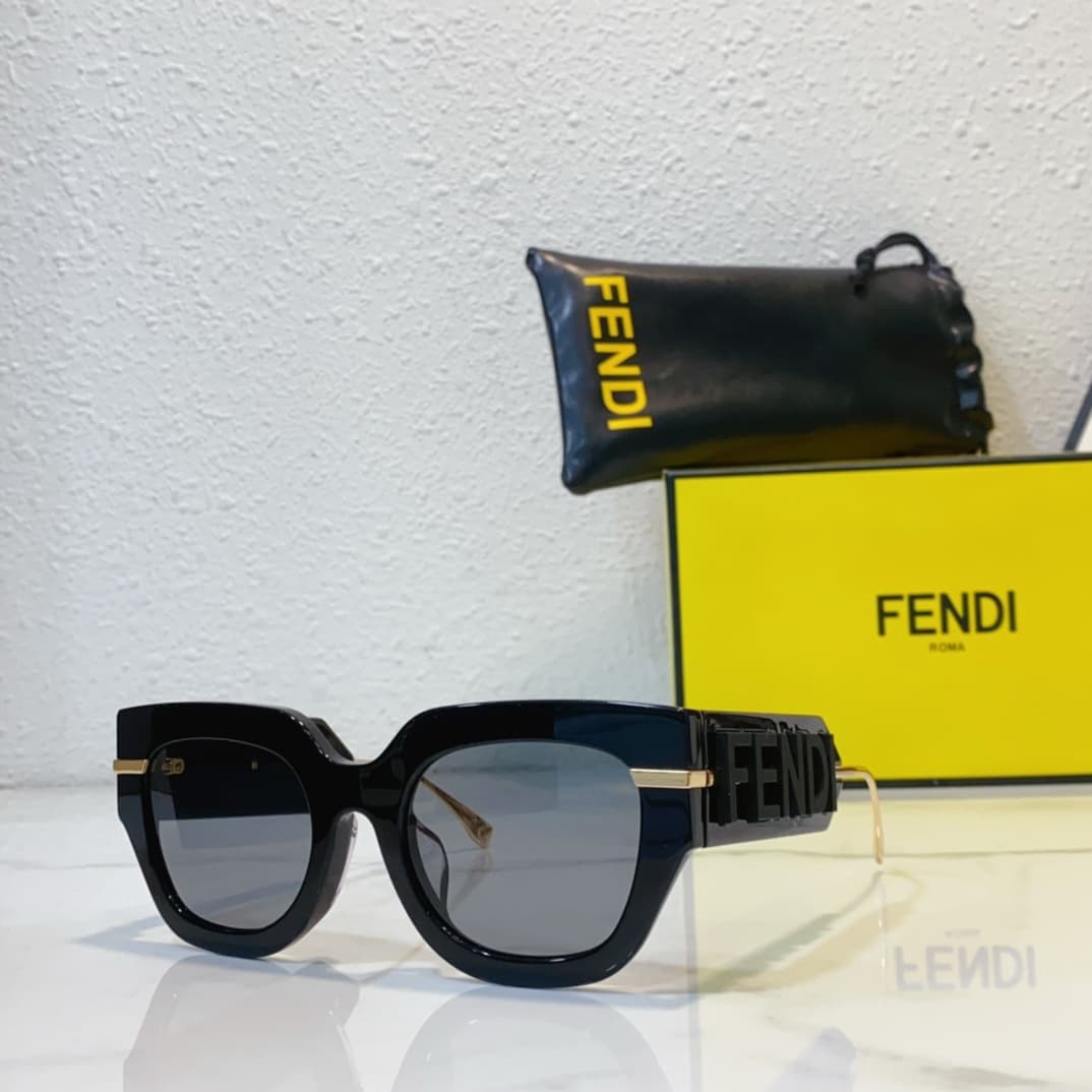 Fendi Glasses 2