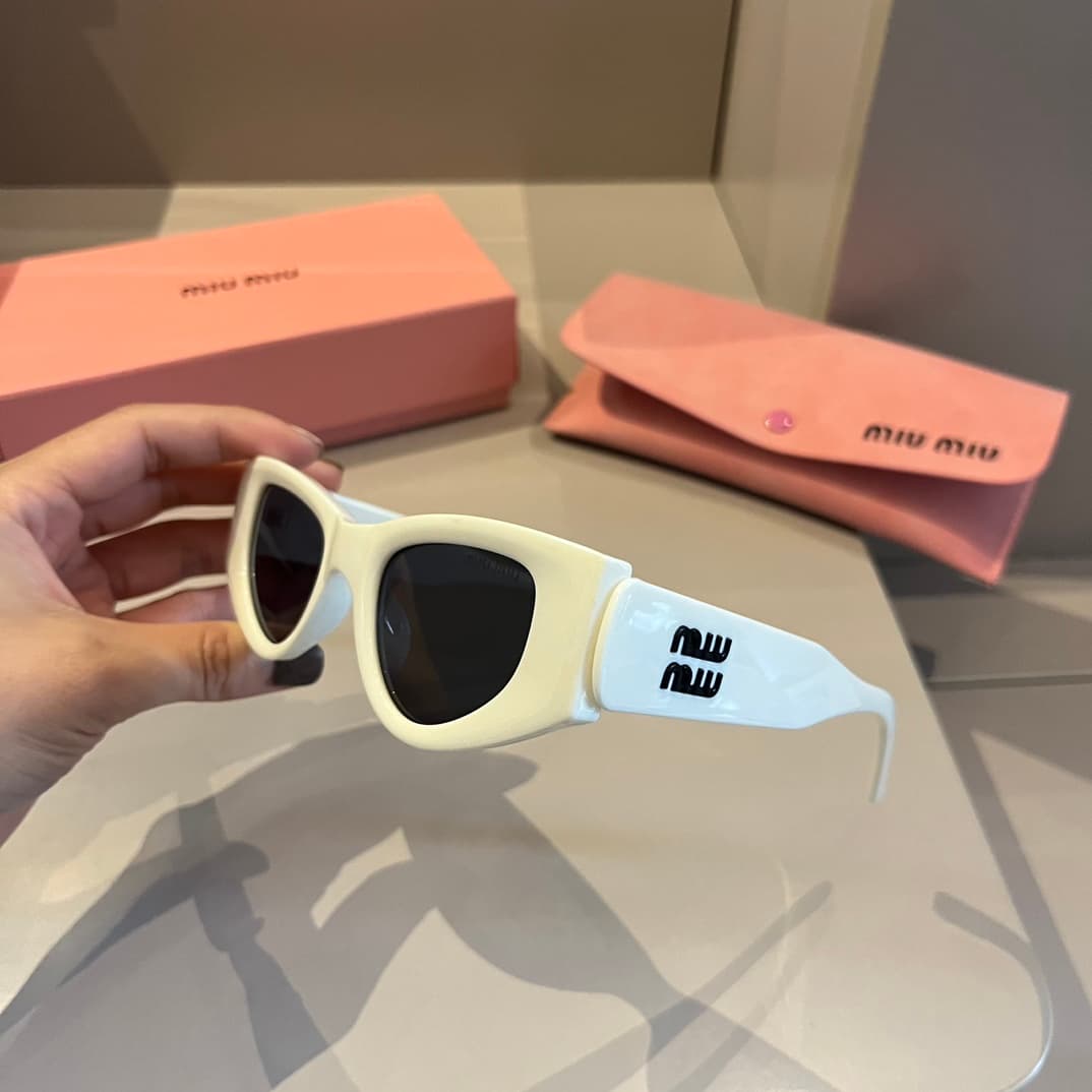MiuMiu Glasses 4