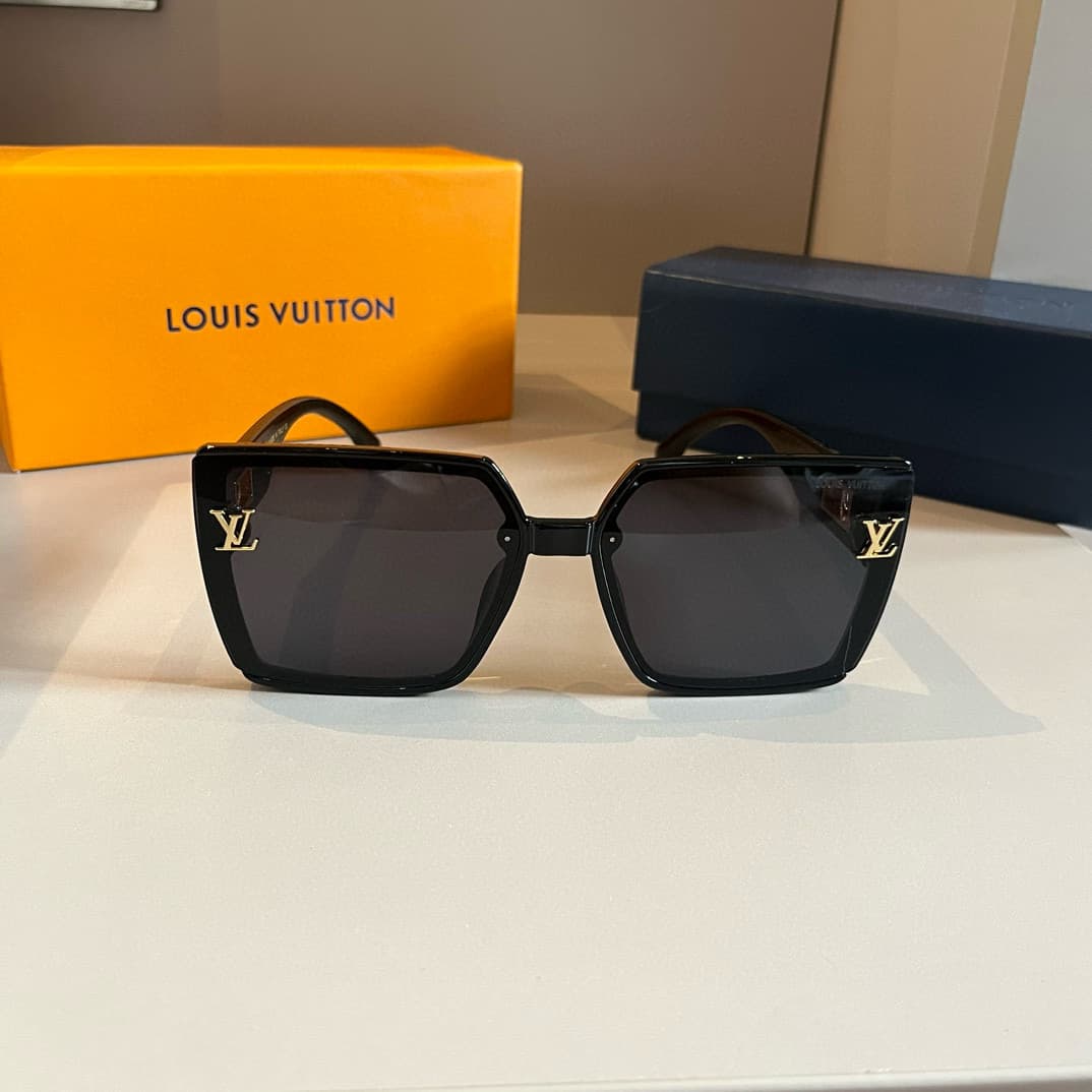 Louis Vuitton Glasses 2