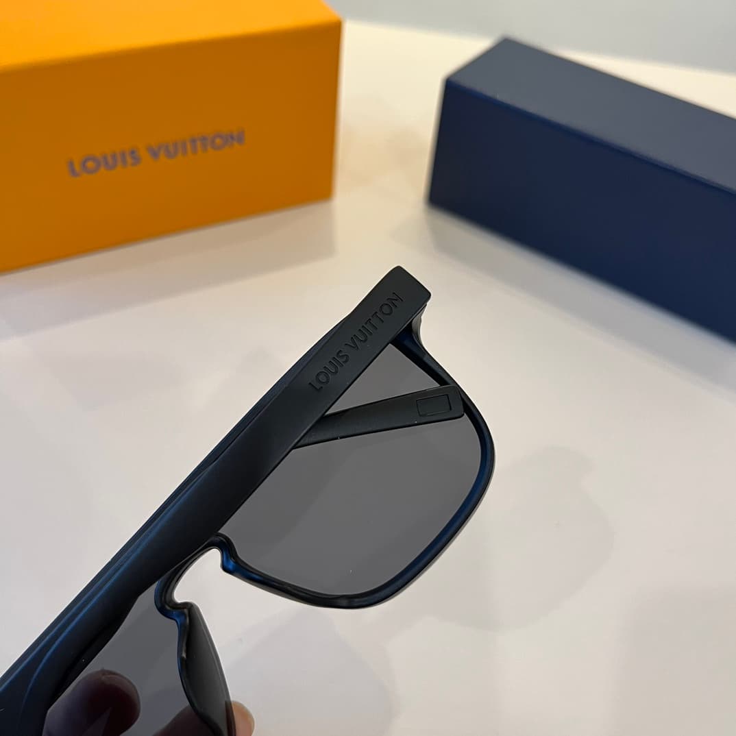 Louis Vuitton Glasses 5