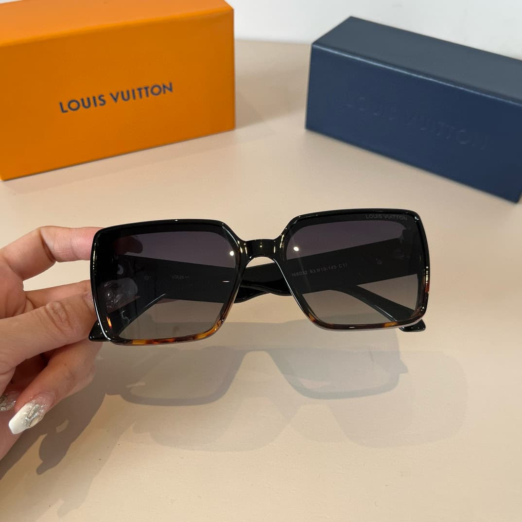 Louis Vuitton Glasses 5
