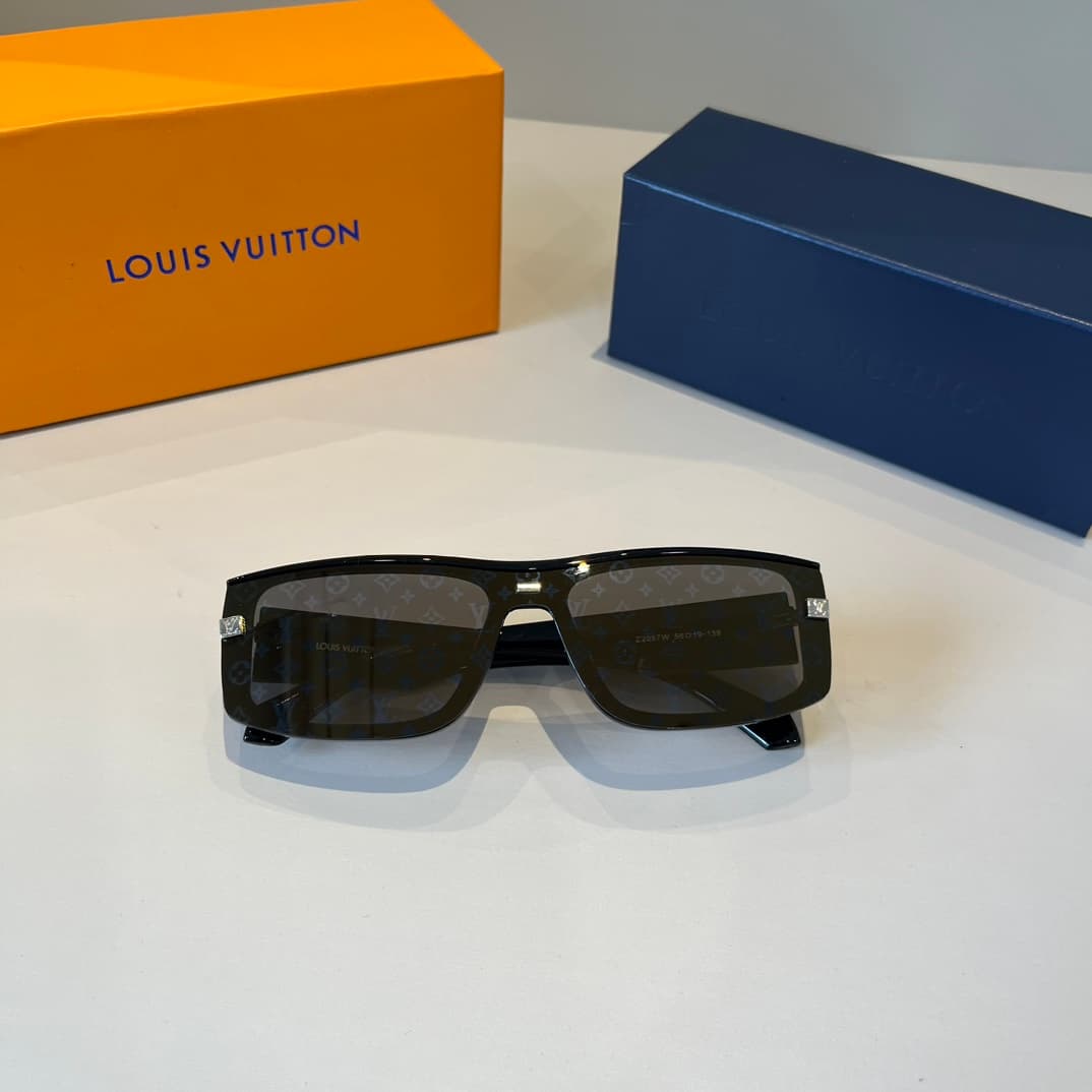 Louis Vuitton Glasses 4