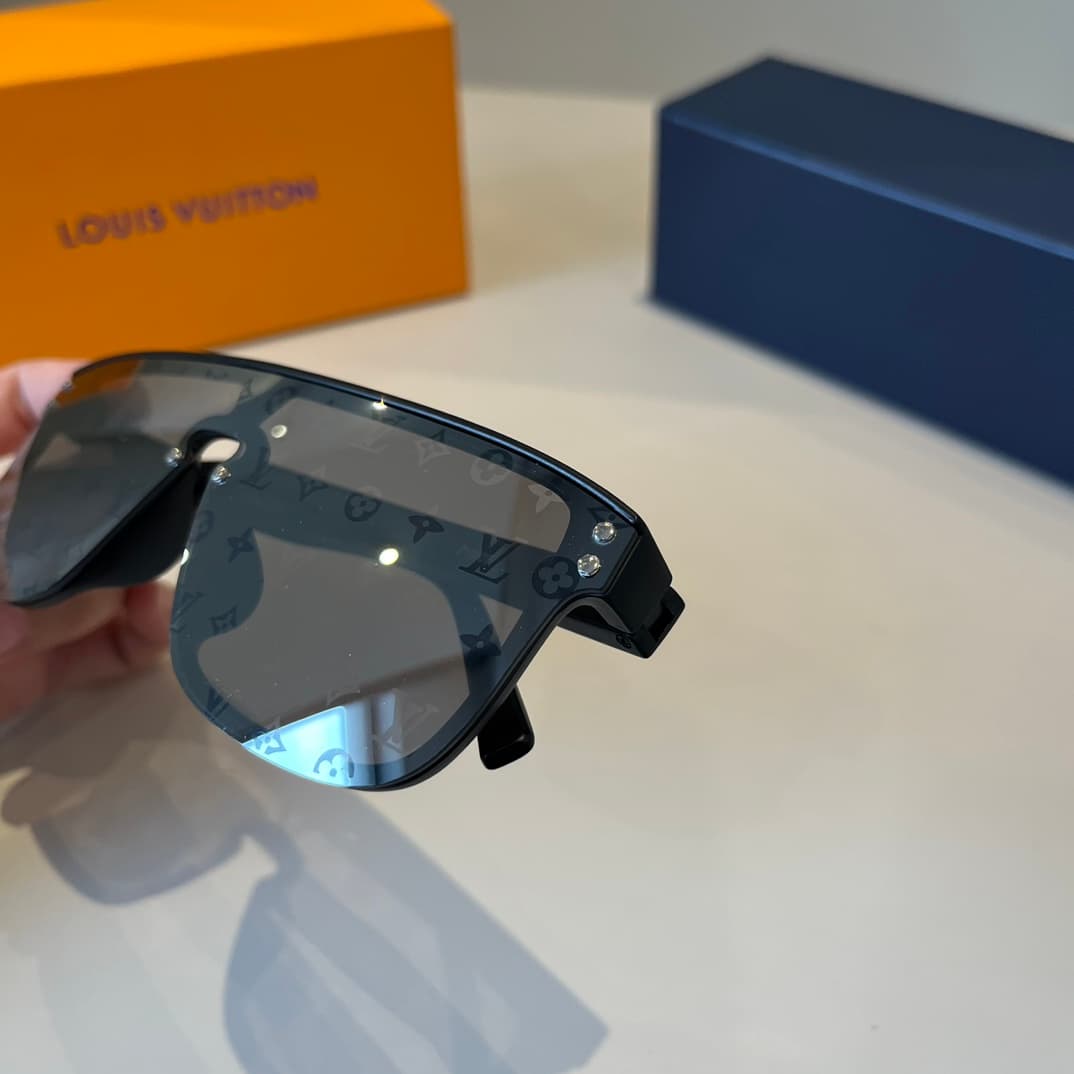 Louis Vuitton Glasses 5