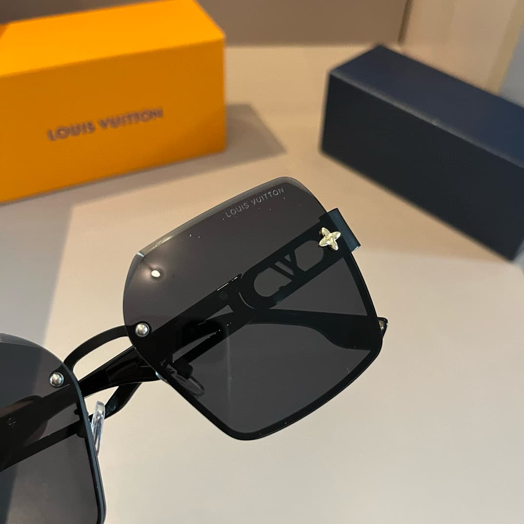 Louis Vuitton Glasses 5