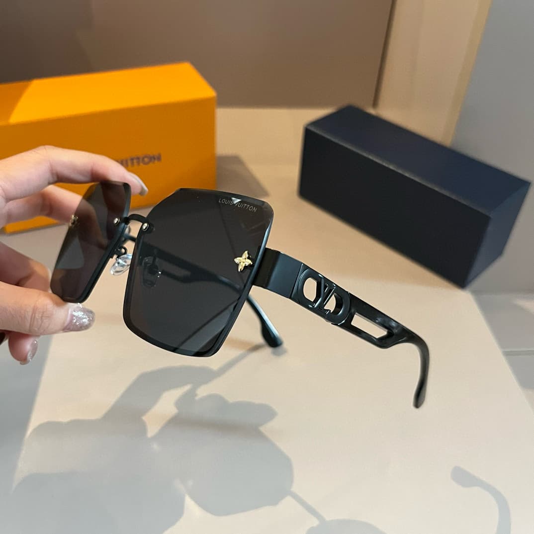 Louis Vuitton Glasses 3