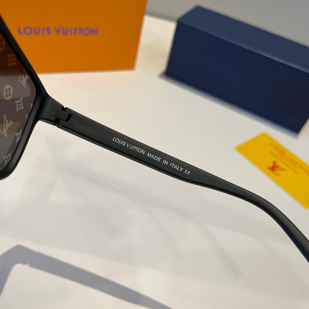 Louis Vuitton Glasses 5