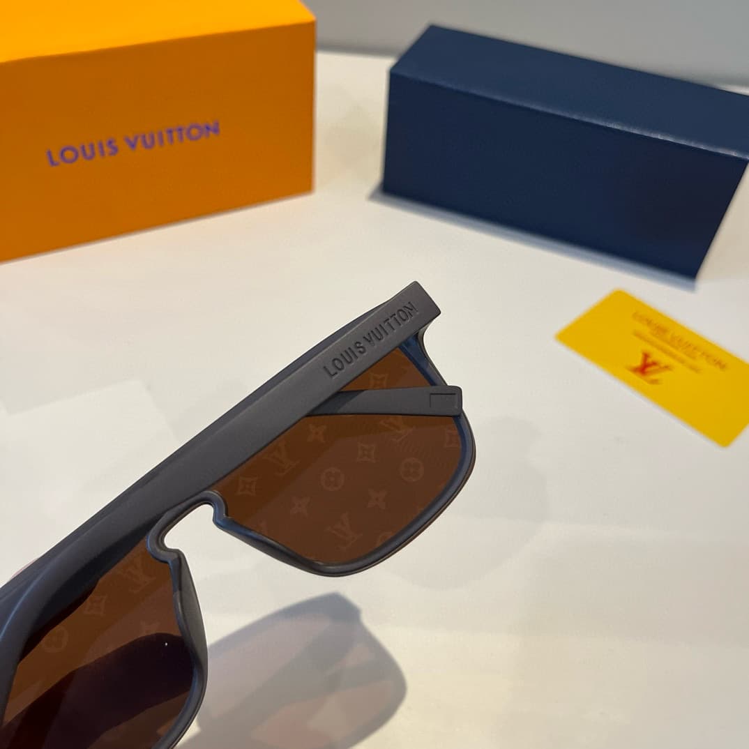 Louis Vuitton Glasses 7
