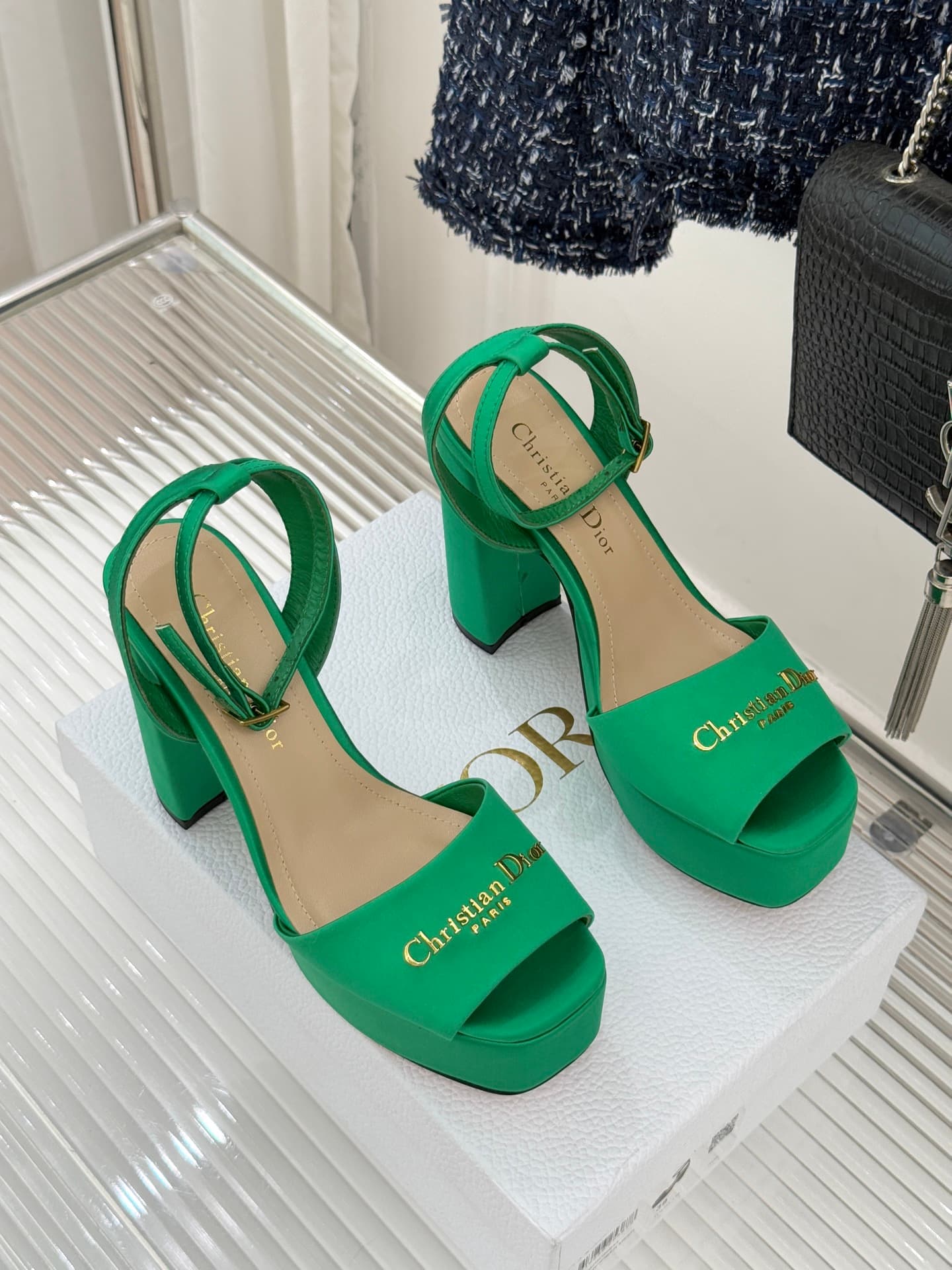 Dior Shoes (New) 3