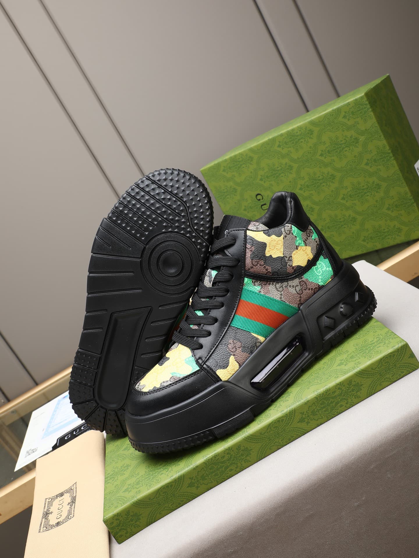 Gucci Shoes 3