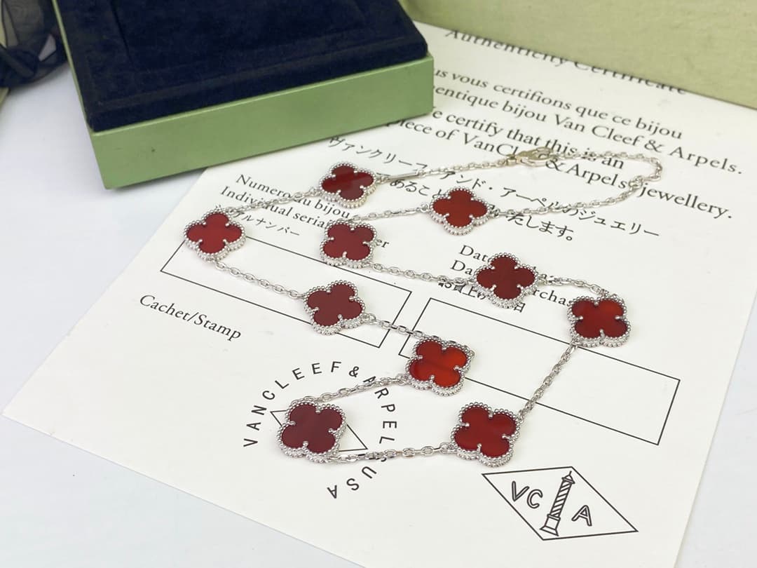 Van Cleef & Arpels Jewelry 3