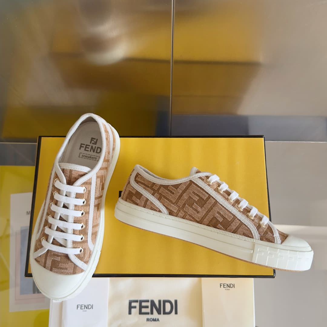 Fendi Shoes 3